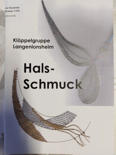 Hals-Schmuck
